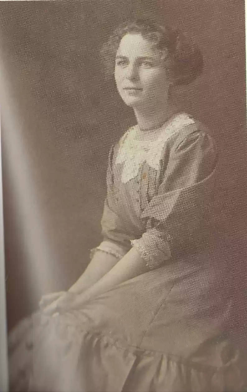 Loma D. Armstrong  (before marriage to HWA)